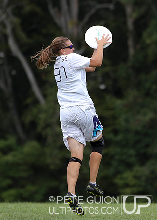 Round 4 of Mixed pool play of the Ultimate Capitol Sectionals