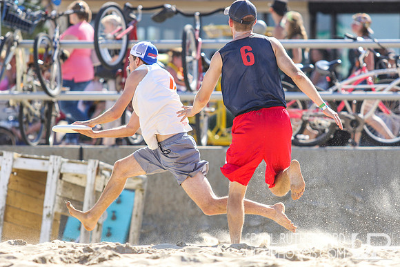 Action from 2016 USAU Beach Nationals