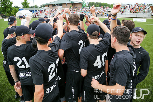 Action from USAU College Division 1 Nationals