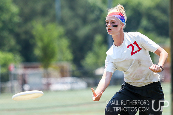 Action from USAU College Division 1 Nationals