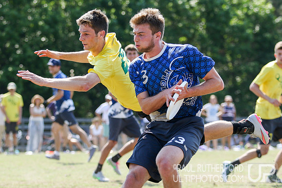 Action from USAU College Division 1 Nationals
