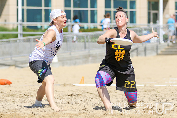 Action from 2016 USAU Beach Nationals