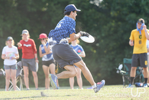 Action from USAU College Division 1 Nationals