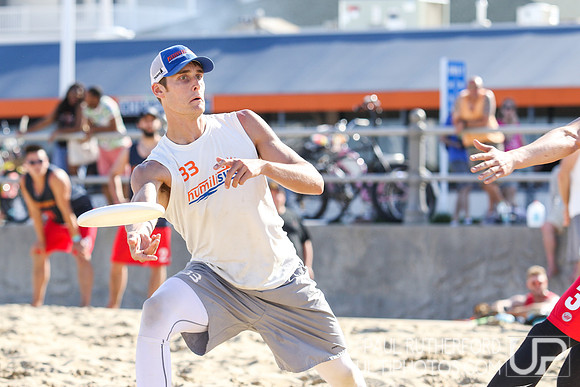 Action from 2016 USAU Beach Nationals