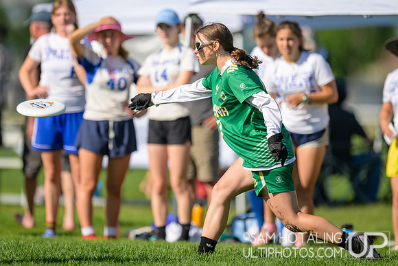 Edina vs Four Rivers Otters in prequarters at High School National Invite