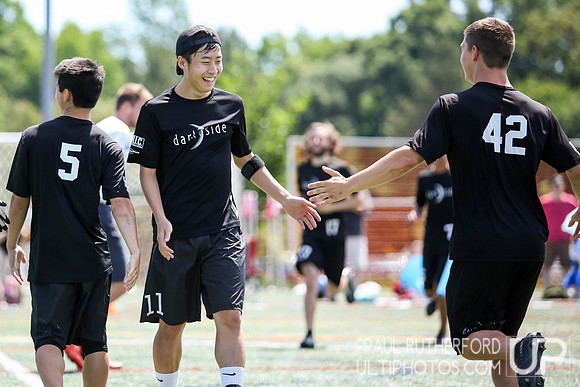 Action from USAU College Division 1 Nationals