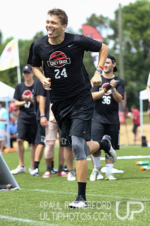 Action from USAU College Division 1 Nationals