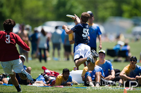 2014 USAU D-I College Champs Friday Round 3 Action