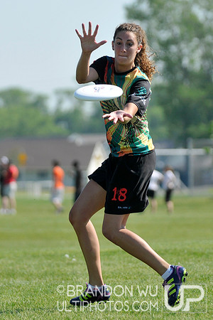 Saturday Women's Pool Play & Crossovers - 2012 USAU D-III College Championships