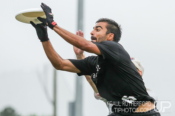 Action from USAU College Division 1 Nationals