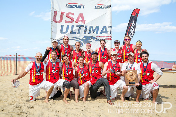 Team Photos from 2016 USAU Beach Nationals