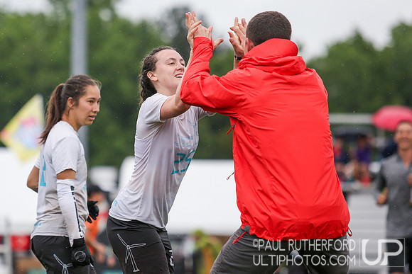 Action from USAU College Division 1 Nationals