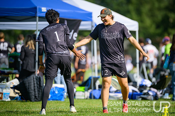 Saturday pool play at USAU D-I College Championships