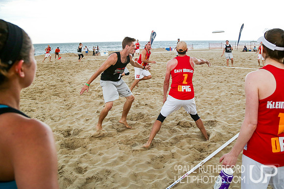 Action from 2016 USAU Beach Nationals