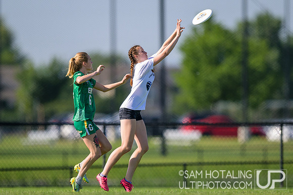 Edina vs Four Rivers Otters in prequarters at High School National Invite