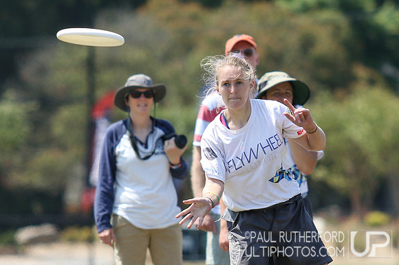 Friday Action from USAU College Division 1 Nationals