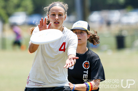 Action from USAU College Division 1 Nationals