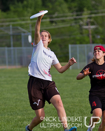 2014 USAU D-I College Champs Saturday Action