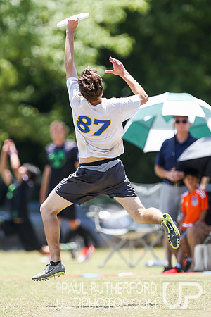 Action from USAU College Division 1 Nationals