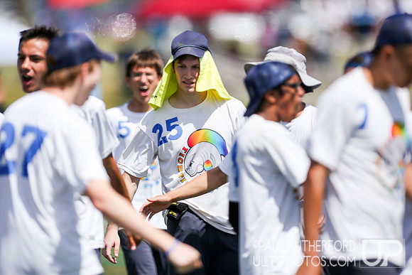 Action from USAU College Division 1 Nationals
