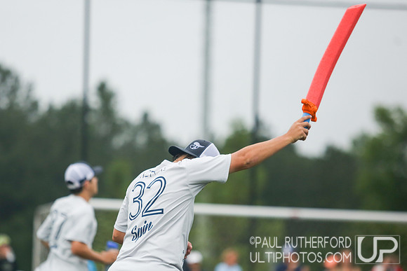Action from USAU College Division 1 Nationals