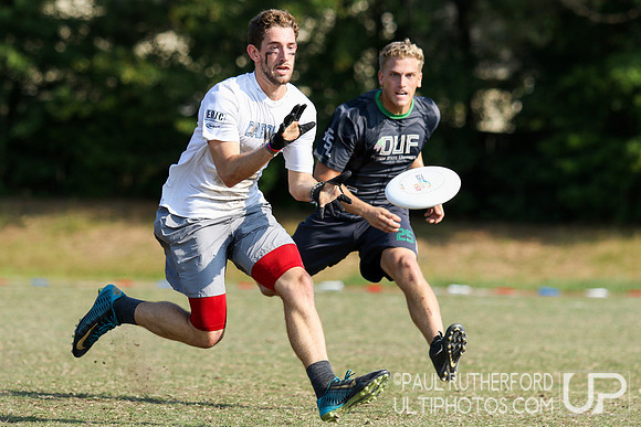 Action from USAU College Division 1 Nationals
