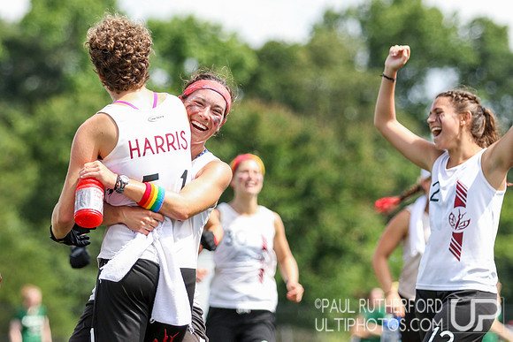 Action from USAU College Division 1 Nationals