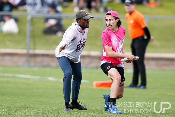 Day 2 of USA Ultimate 2022 D-III College Championships
