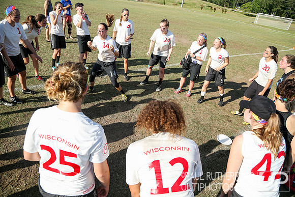 Action from USAU College Division 1 Nationals