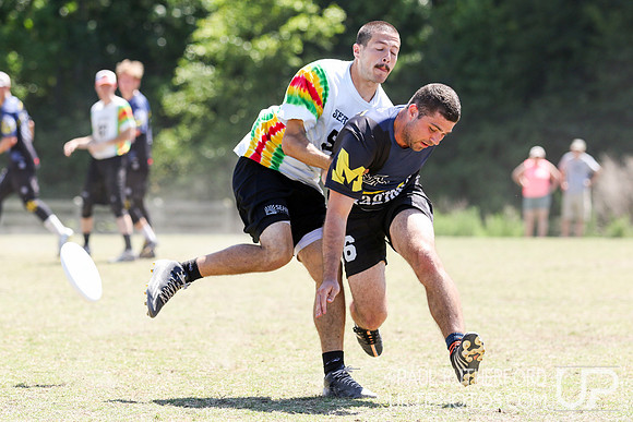 Action from USAU College Division 1 Nationals