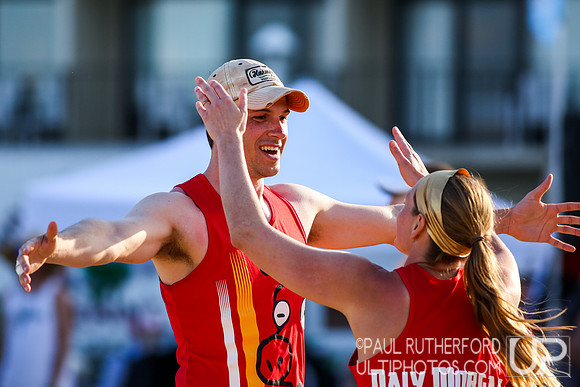 Action from 2016 USAU Beach Nationals