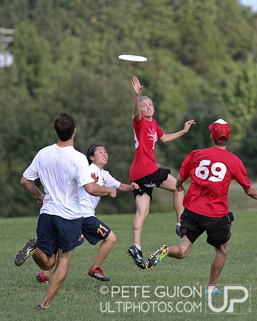 Round 5 of Mixed pool play of the Ultimate Capitol Sectionals