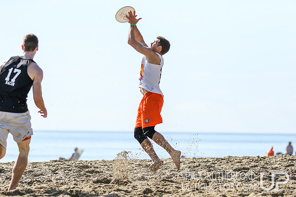 Action from 2016 USAU Beach Nationals