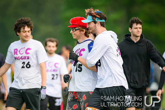 Middlebury Pranksters vs Rochester Piggies in quarterfinals at USAU D-III College Championships