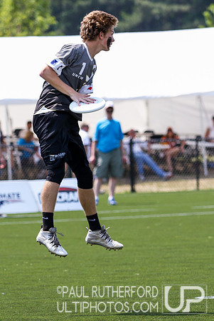 Action from USAU College Division 1 Nationals