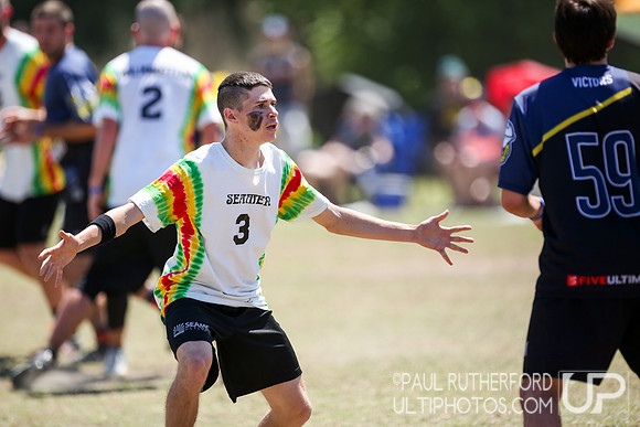 Action from USAU College Division 1 Nationals