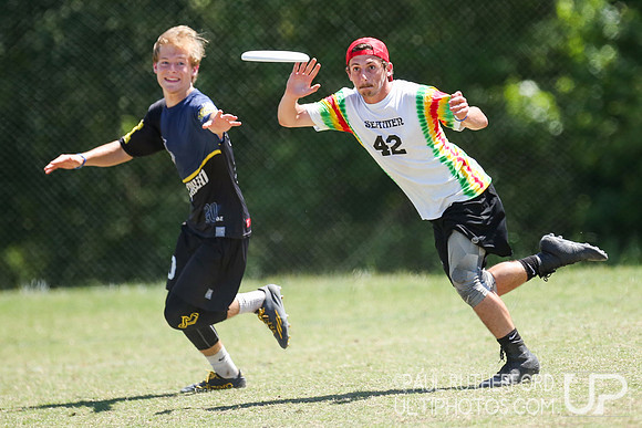 Action from USAU College Division 1 Nationals