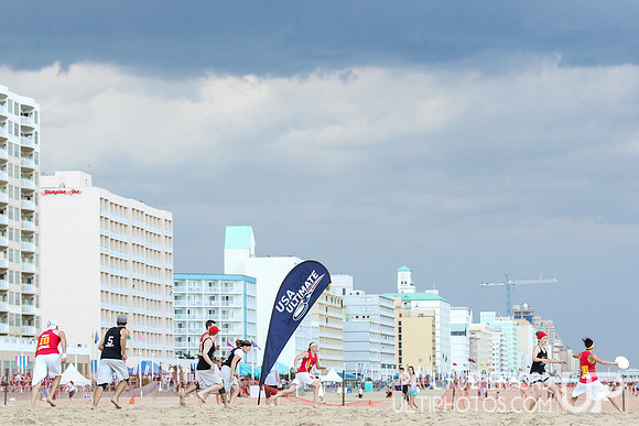 Action from 2016 USAU Beach Nationals