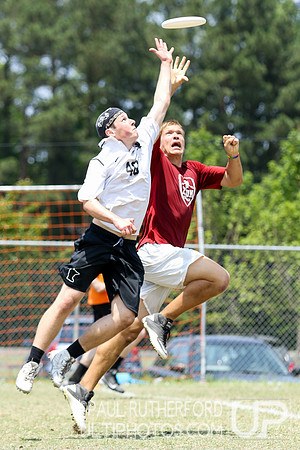 Action from USAU College Division 1 Nationals