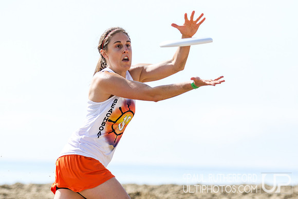 Action from 2016 USAU Beach Nationals