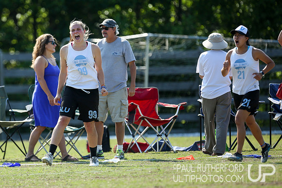 Action from USAU College Division 1 Nationals