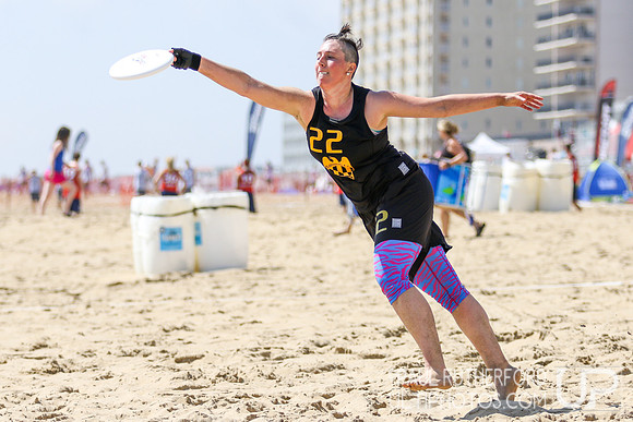 Action from 2016 USAU Beach Nationals