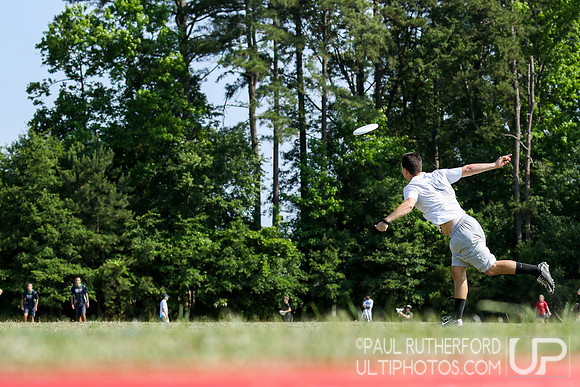 Action from USAU College Division 1 Nationals
