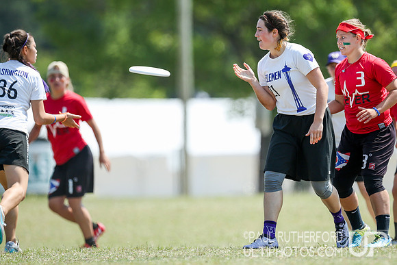 Action from USAU College Division 1 Nationals