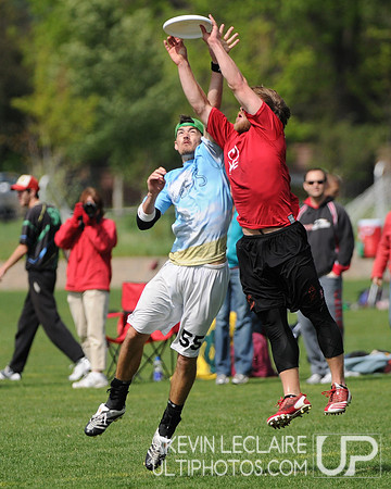 Saturday 8:30am round -- 2011 USAU College Championships