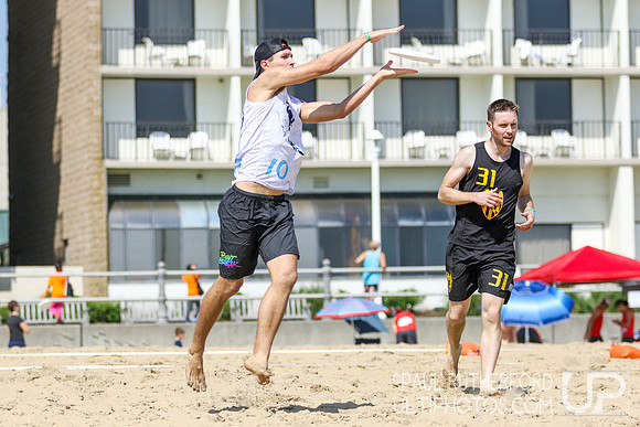 Action from 2016 USAU Beach Nationals