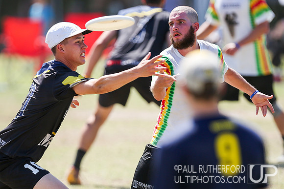 Action from USAU College Division 1 Nationals