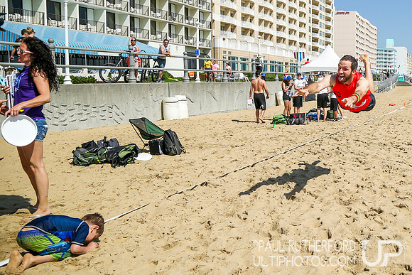 Action from 2016 USAU Beach Nationals