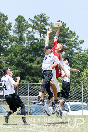 Action from USAU College Division 1 Nationals