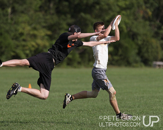 Round 5 of Mixed pool play of the Ultimate Capitol Sectionals